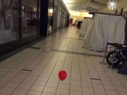 Foto Menakutkan yang Diambil Warganet di Tempat Kerja