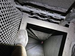 Foto Menakutkan yang Diambil Warganet di Tempat Kerja