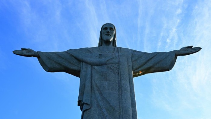 Ilustrasi patung Yesus