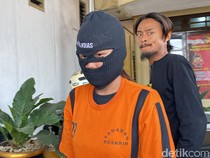 Jalan Pintas Demi Cuan, IRT Nekat Live Streaming Tanpa Busana