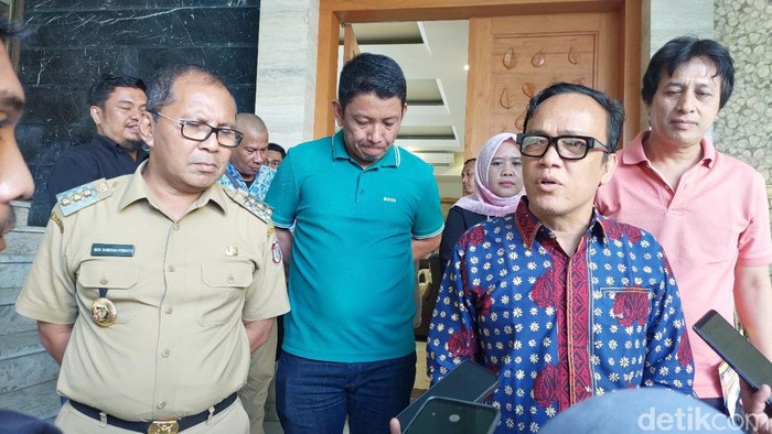 Ketua Umum Kelompok Relawan Prabowo Mania 08, Immanuel Ebenezer bertemu Wali Kota Makassar Moh Ramdhan Danny Pomanto.
