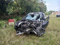 Mobil Senggol Truk Usai Gagal Menyalip di Musi Rawas, 2 Tewas-1 Luka
