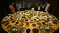 Pada pertengahan masa pemerintahan Kangxi, pola makan kerajaan mulai berevolusi termasuk memakan testis harimau hingga jengger ayam jantan untuk meningkatkan libido (Foto: CNN)
