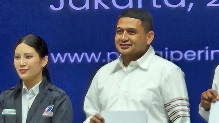 Ketua DPD II Golkar Makassar Munafri Arifuddin (Appi) menerima rekomendasi dari Partai Perindo maju di pemilihan wali kota (Pilwalkot) Makassar 2024.