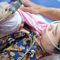 Denny pun langsung mengungkap nama sang putri, Gabriella Allan Soemargo. Unggahan Denny pun langsung banjir ucapan selamat. Foto: Instagram/@sumargodenny