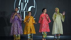 Tampilkan Pesona Budaya Indonesia Lewat Lagu Kebaya Tampilkan Pesona Budaya Indonesia Lewat Lagu Kebaya