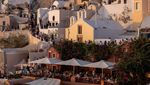 Penampakan Santorini Penuh Sesak Wisatawan