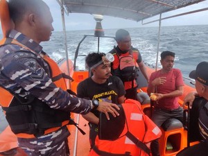 Kapal Angkut Bahan Bangunan Tenggelam di Perairan Selayar, 2 ABK Dievakuasi