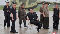 Kim memuji militer atas upaya penyelamatan tersebut. Namun ia menegur para pejabat karena persiapan yang tidak memadai untuk tanggap krisis guna mencegah kerusakan akibat hujan lebat, banjir, dan topan.  