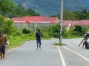 Pria di Palopo Diburu Usai Tebas Warga Pakai Parang, Pelaku Diduga ODGJ