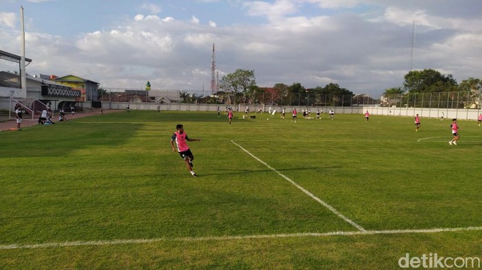 PSM Makassar latihan di Stadion Kalegowa.
