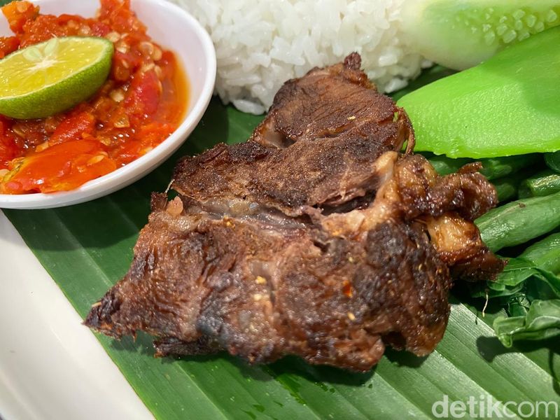 Rahayu Kitchen : Sedap Mantap! Nasi Tempong Wagyu dan Nasi Madura