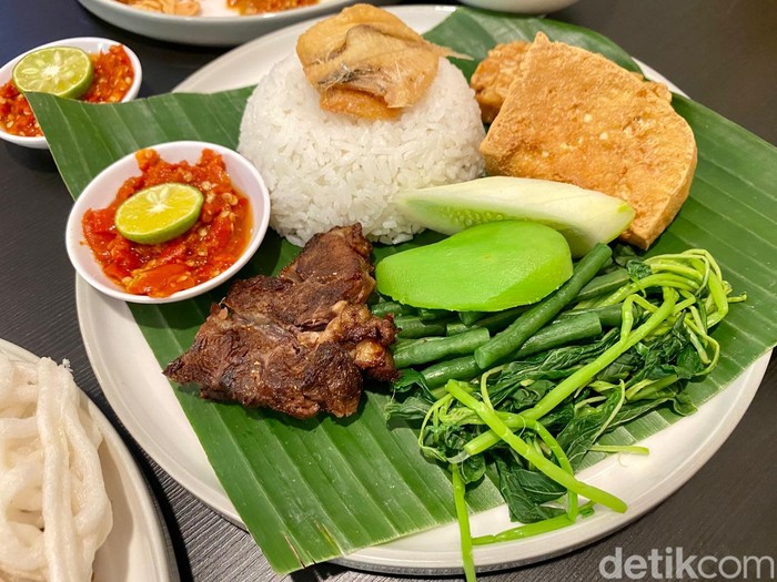 Rahayu Kitchen : Sedap Mantap! Nasi Tempong Wagyu dan Nasi Madura