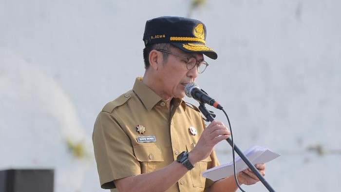 Ratu Dewa berpamitan sebagai ASN.