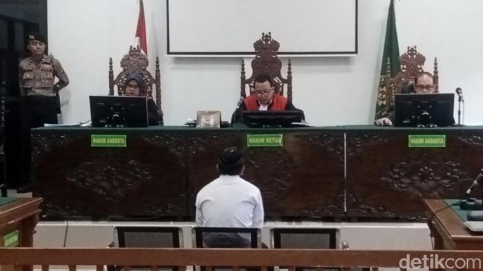 Sidang putusan Muhammad Ramdanu alias Danu di kasus pembunuhan ibu dan anak di Subang yang digelar di PN Subang, Senin (29/7/2024).