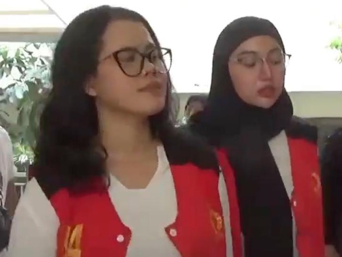 Siskaeee menjalankan sidang