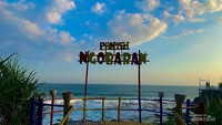 Foto diambil saat mengunjungi Pantai Ngobaran