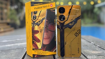 HP ini disokong chip Unisoc T820 dengan RAM 8 GB dan memori internal 256 GB. Foto: Adi Fida Rahman/detikINET