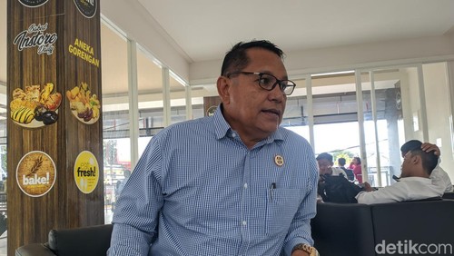 Abdul Hanan, kuasa hukum Moh Suhaili Fadhil Thohir, saat ditemui di Mataram, NTB, Selasa (30/7/2024). (Ahmad Viqi/detikBali)