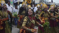 Festival ini dirayakan untuk menghormati Dewi Mahakali, festival ini juga menarik para penggemar dari seluruh penjuru negara bagian.