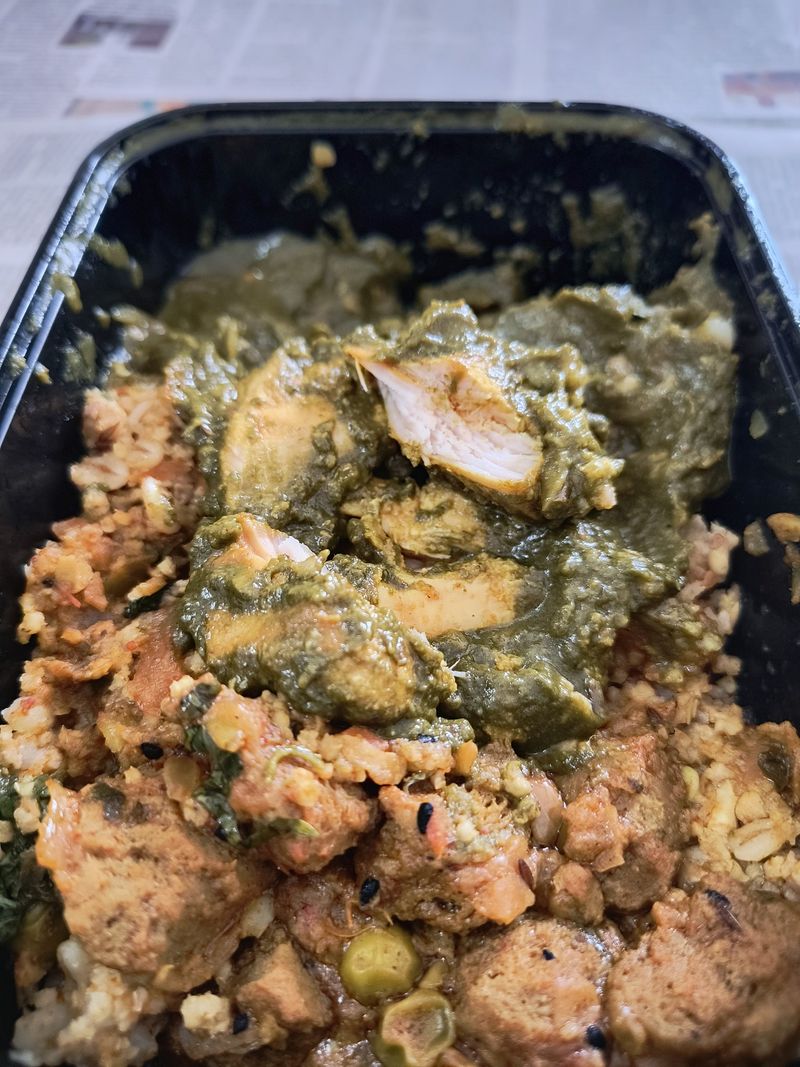 Duh! Umat Hindu Kecewa Pesanan Makanannya Dicampur Daging