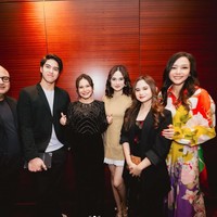 Kedekatan El dan Syifa memang tengah menjadi sorotan usai keduanya sempat terlihat bersama di acara pernikahan Aaliyah Massaid dan Thariq Halilintar. Kini seolah membenarkan gosip tersebut, keduanya kembali membagikan momen kebersamaan mereka di Instagram. Foto: Instagram/@elelrumi