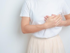Payudara Wanita Ini Tiba-tiba Membesar Usai Vaksin COVID, Apa Pemicunya?