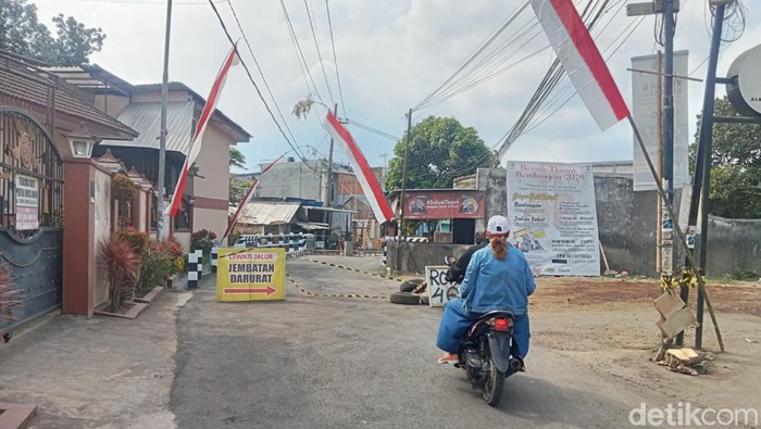 Jembatan Tirto Taruno, Landungsari, Malang yang siap dibuka lagi setelah tuntas diperbaiki.