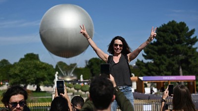 Kaldron Olimpiade Paris 2024 Jadi Spot Foto Dadakan, Begini Potretnya