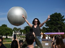 Kaldron Olimpiade Paris 2024 Jadi Spot Foto Dadakan, Begini Potretnya