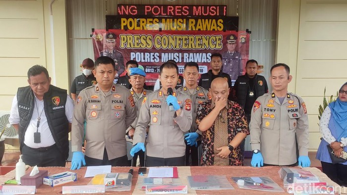 Kapolres Musi Rawas (Mura), AKBP Andi Supriadi melarang keras masyarakat menggelar acara sambil memutar musik remix. Pihaknya tidak akan segan melakukan tindakan hukum bila ada yang masih melanggar.