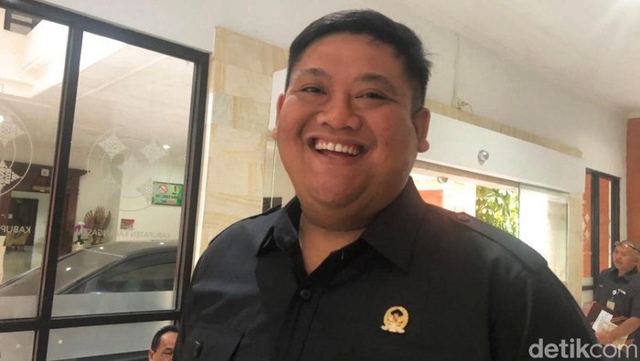 Ketua Umum Hipmi Kabupaten Karangasem sekaligus Wakil Ketua DPRD Karangasem I Gusti Ngurah Gde Subagiartha. (foto: I Wayan Selamat Juniasa)