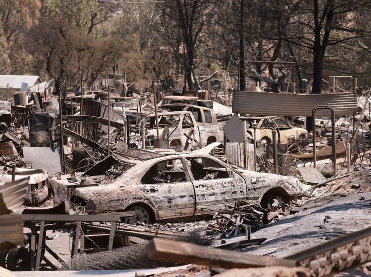 Mobil-mobil Ini Jadi Korban Dahsyatnya Kebakaran Hutan California
