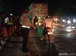 CBR150 dan NMax Adu Banteng di Probolinggo, 2 Orang Tewas
