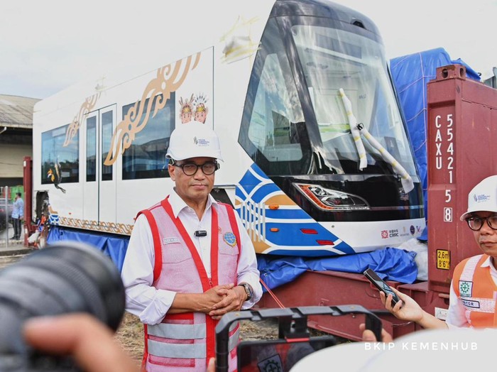 Kereta tanpa rel tiba di IKN