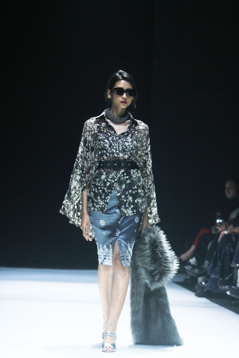 Koleksi IPMI [Ikatan Perancang Mode Indonesia] bertempat di La Piazza Fashion Teen, di JF3 Fashion Festival 2024, Kelapa Gading Jakarta, Jumat [26/7/2024]. Foto: Mohammad Abduh/detikcom.