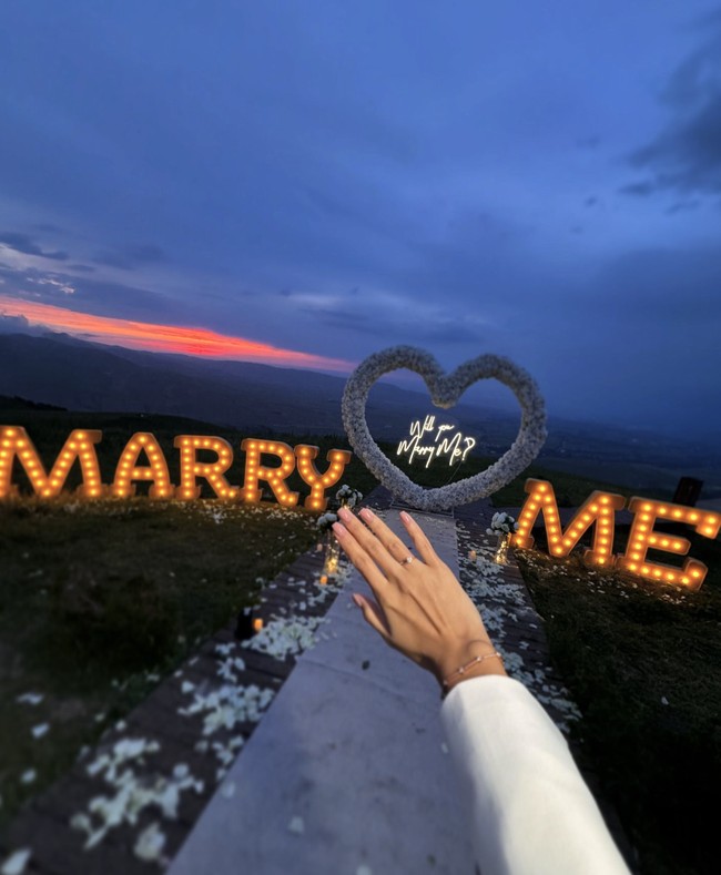 Paman Lazzat, yang juga merupakan Presiden Kyrgyzstan, Sadyr Japarov memenjarakan Aftandil. Foto: dok. Instagram