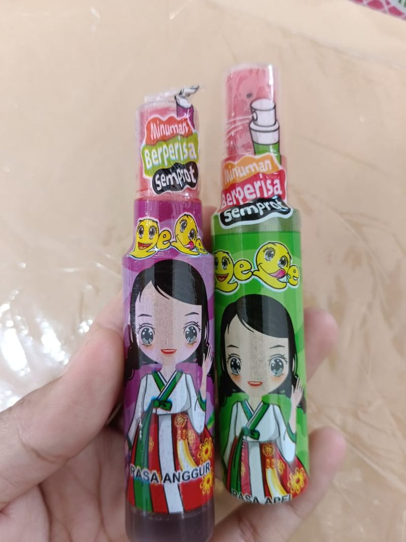 Minuman semprot yang diduga buat 4 siswa SD di Palembang keracunan.