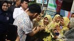 Momen Gibran Blusukan di Kota Tangerang
