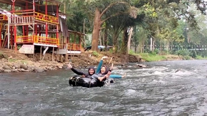 Objek wisata Sungai Kasie ditutup sementara karena protes warga.