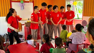 Potret Para Siswa Binus School Simprug Bantu Bangun Kembali Sekolah di Sumba