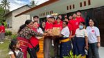 Potret Para Siswa Binus School Simprug Bantu Bangun Kembali Sekolah di Sumba
