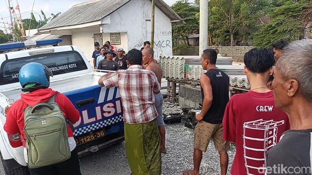 pelajar tewas tertabrak kereta api