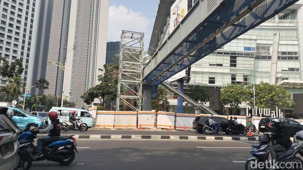 Pemprov DKI bangun JPO baru depan Citywalk Sudirman. (Astrid/detikcom)