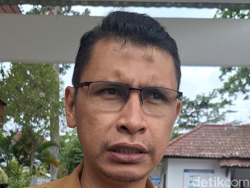 Plt Kepala DPMPTSP NTB Wahyu Hidayat saat diwawancarai, Selasa (30/7/2024).