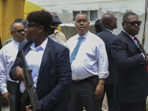 PM Haiti Lolos Tanpa Cedera saat Geng Kriminal Hujani Tembakan