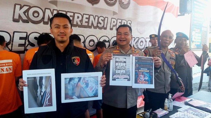 Polisi menggelar jumpa pers kasus pembacokan di Baranangsiang, Bogor