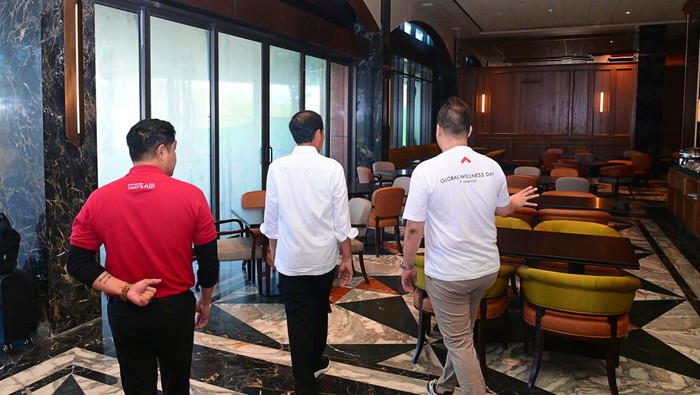 Presiden Jokowi Tinjau Hotel Nusantara di IKN Presiden Jokowi Tinjau Hotel Nusantara di IKN