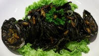 Restoran tersebut telah menyusun menu dengan 30 hidangan yang menampilkan serangga, yang dapat mereka jual kepada masyarakat umum setelah importir mereka disetujui oleh otoritas pangan.