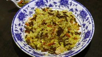 Francis Ng, kepala eksekutif House of Seafood, mengatakan pelanggan senang ketika hidangannya menonjolkan serangga, seperti hidangan nasi goreng dengan toping jangkrik.
